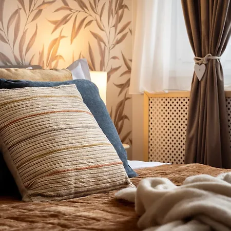 Boho Chic Escape - Hypercenter *