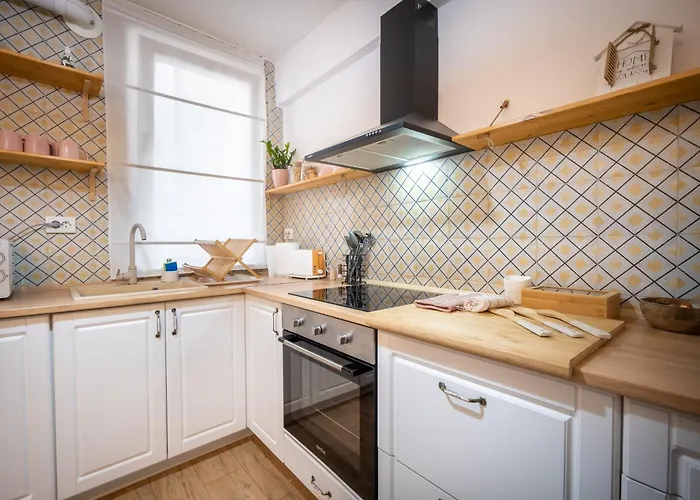 Boho Chic Escape - Hypercenter