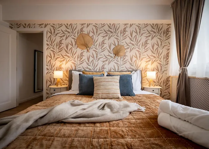 Boho Chic Escape - Hypercenter