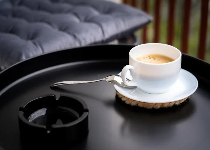 Boho Chic Escape - Hypercenter Apartment